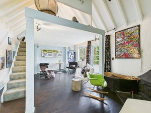 Snug / Office- click for photo gallery